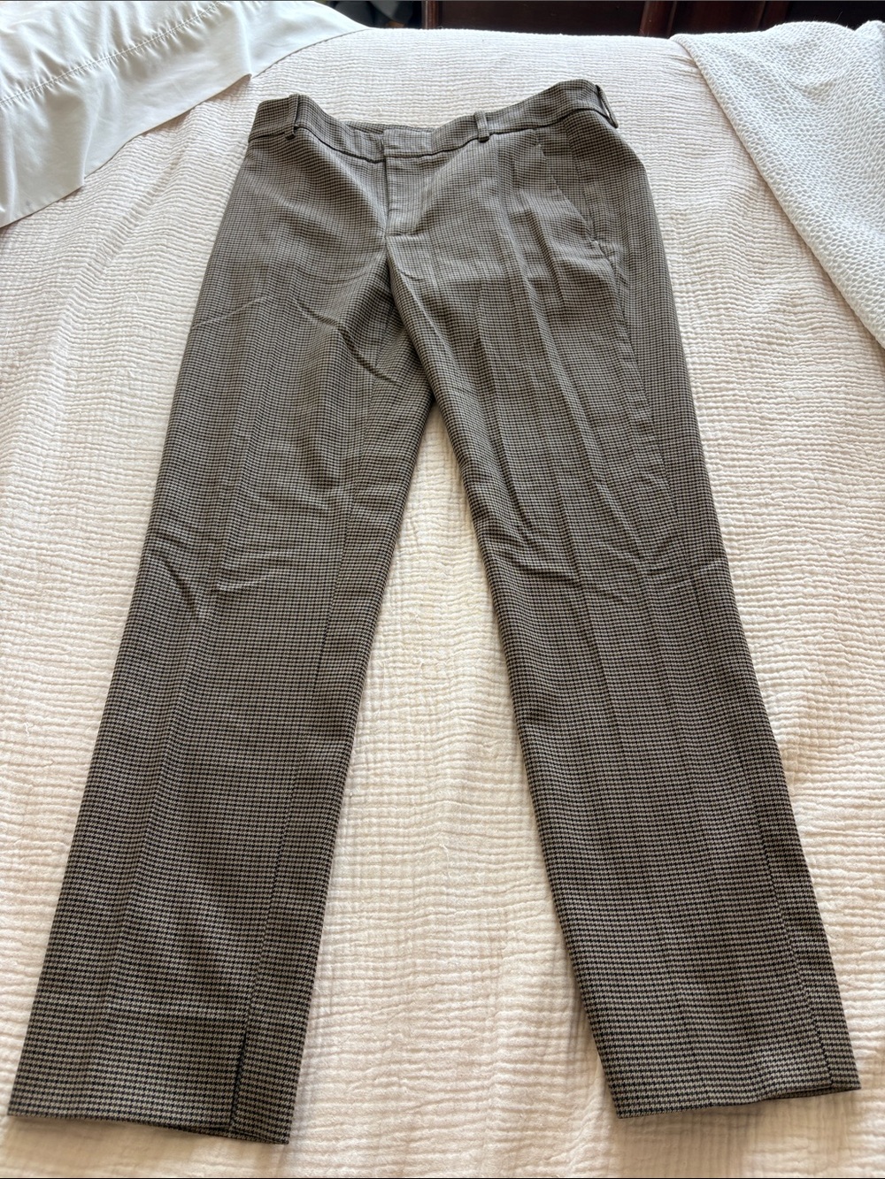 Zara women’s Brown Houndstooth Dress Pants